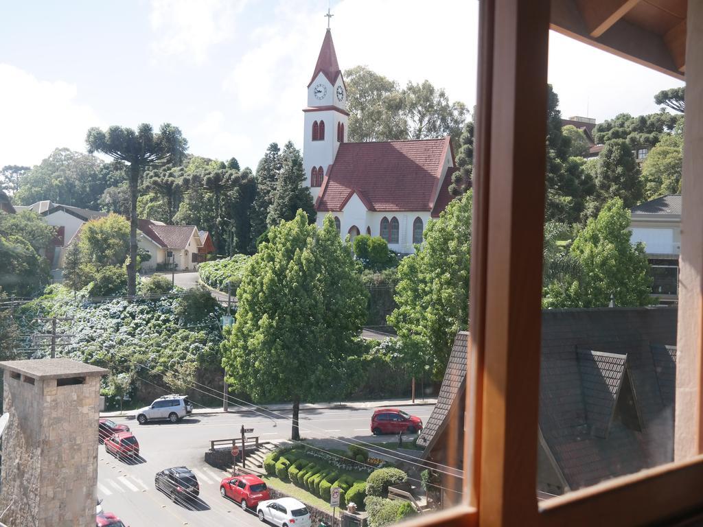 Otima Localizacao E Vista Da Cidade Gramado Esterno foto